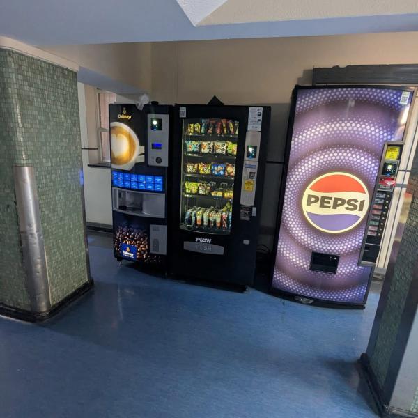 refrigerated combination vending machines