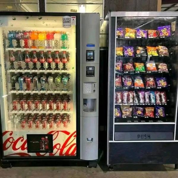 Snacks and drinks vending machine