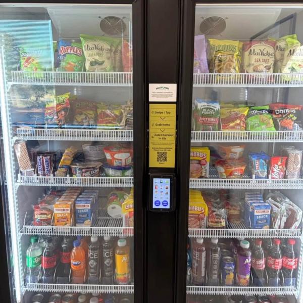 Haha vending machine ultra 200 double door