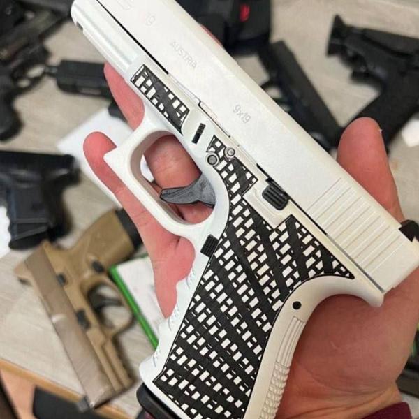 All White Glock 19 Gen3