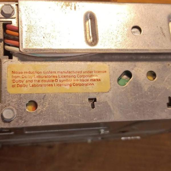 1985-87 NOS MUSTANG CAPRI AM-FM CASSETTE RADIO FROM CLOSED DEALERSHIP IN SW MN. E5ZZ-18A198-AB