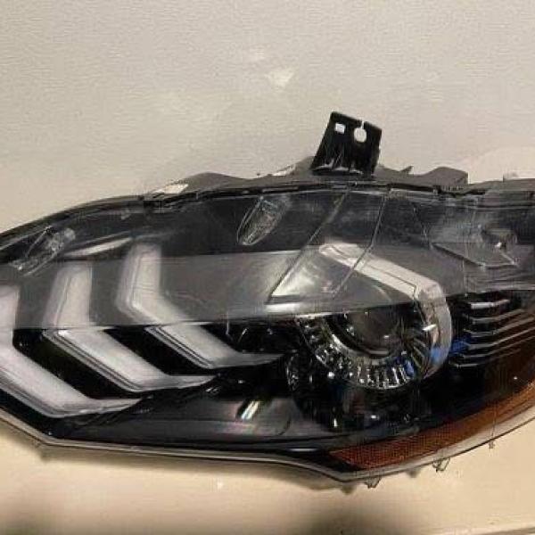2018 Ford Mustang headlights
