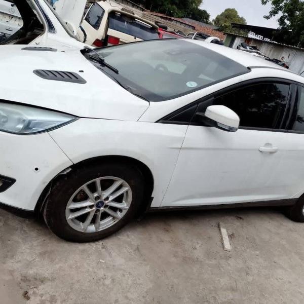 Ford focus EcoBoost 1.0 2015