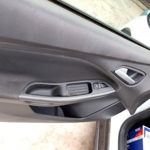 Ford focus EcoBoost 1.0 2015