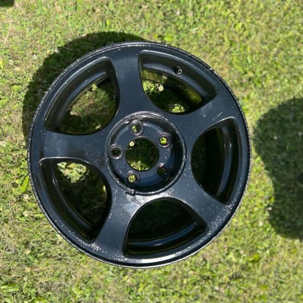 Idk the size but came from a 2004 mustang 2d coupe convertible