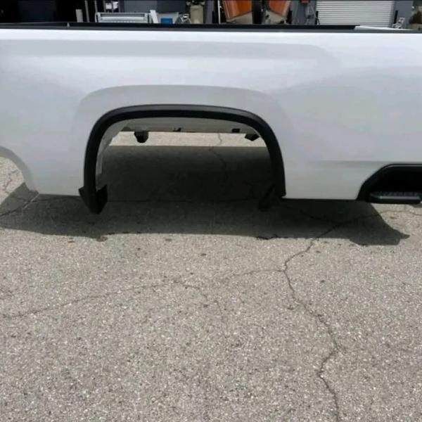 2019 2020 2021 2022 2023 2024 Chevrolet Silverado 2500 3500 White 8ft Long Bed with Tailgate and OEM Tail Lights