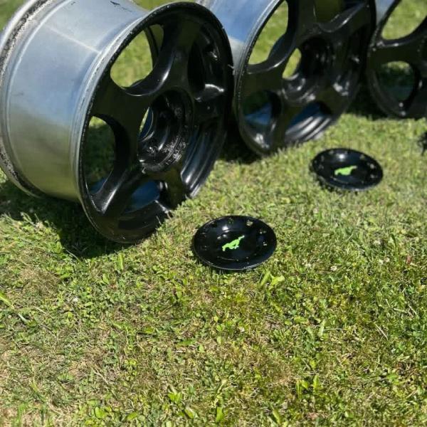 Idk the size but came from a 2004 mustang 2d coupe convertible