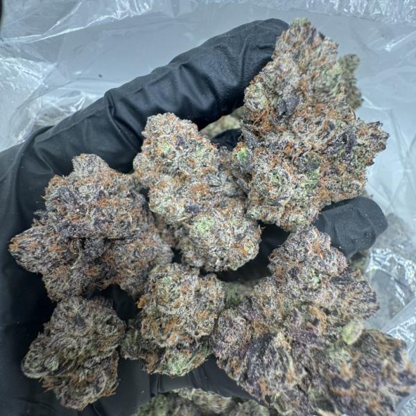White Peachez 🍑 🍬