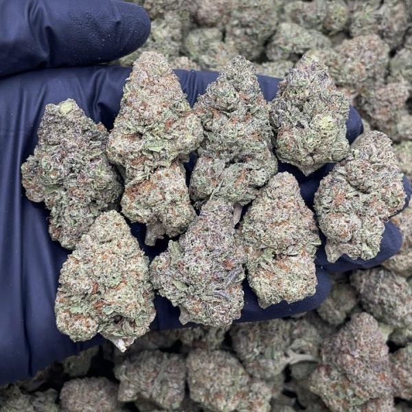 BERRIES & CREAM